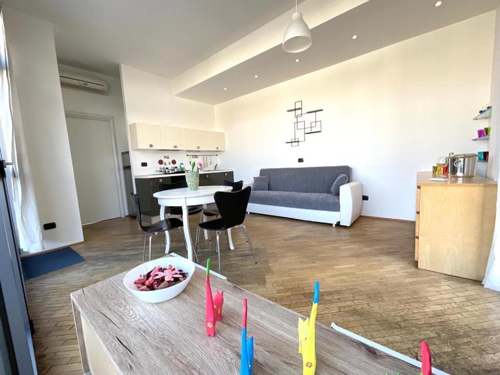 Your Apartments In Navigli District Milano Ngoại thất bức ảnh
